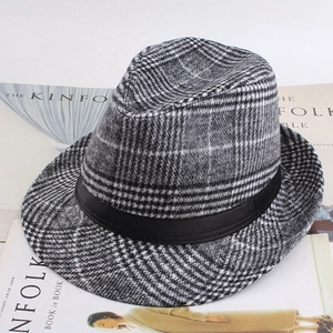 Chapeau fedora classique pour homme avec motif à carreaux noir et blanc et ruban noir