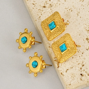 Boucles D'Oreilles Vintage En Acier Inoxydable Doré 18K Avec Turquoises Carrées Martelées Et Roue Solaire