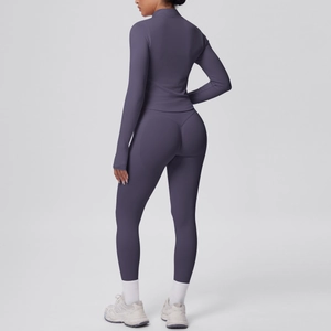Set yoga da donna 2 pezzi con top a maniche lunghe e leggings a vita alta in viola scuro