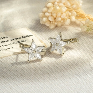 Five-Pointed Star Cubic Zirconia Inlaid Copper Ear Cartilage Buckle Piercing Earring For Women Elegant Vintage Style