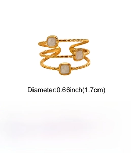 Vue détaillée d'une bague en acier plaqué or 18K avec dimensions et spécifications