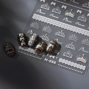 Stickers ongles 5D avec couronnes argentées, bordures en dentelle et motifs princesse