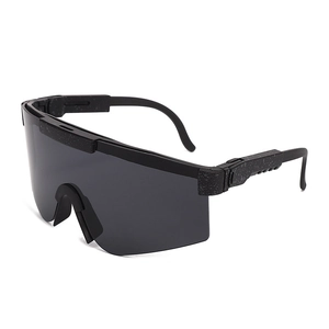 Schwarze Sport-Sonnenbrille mit grau gesprenkeltem Gestell und matter Oberfläche