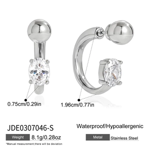 Détails des boucles d'oreilles en acier inoxydable argenté avec zircon et dimensions