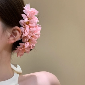 Elegant pink fabric flower hair clip accessory for New Chinese style and vacation hair styling