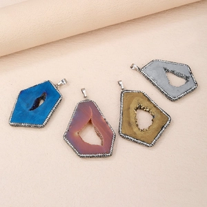 Natural Agate Geode Druzy Pendant Necklace Irregular Geometric Stone Rhinestone Encrusted Alloy Plated For Women