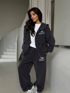 Ensemble sweat à capuche zippé gris foncé et pantalon de jogging avec broderie Weekend Club