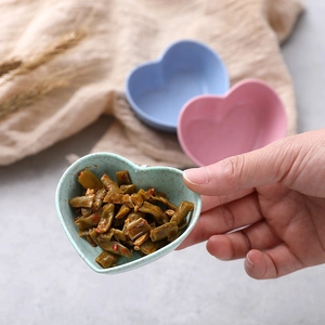 Eco-friendly wheat straw heart-shaped seasoning dish for soy sauce and snacks