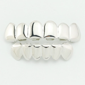 Polished silver hip hop grillz set for upper and lower teeth with metallic finish