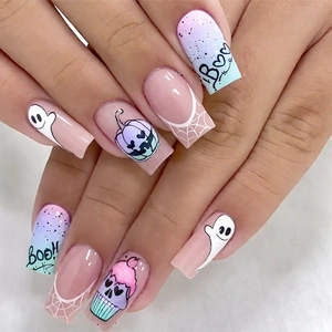 Faux ongles Halloween avec motifs citrouille et fantôme mignons sur pointes carrées longues