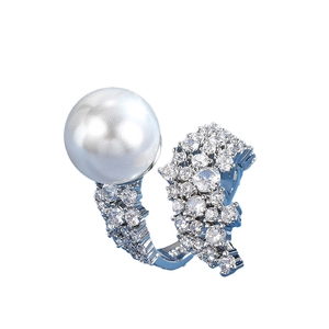 Elegant silver open ring with large white pearl and brilliant zircon flower inlay