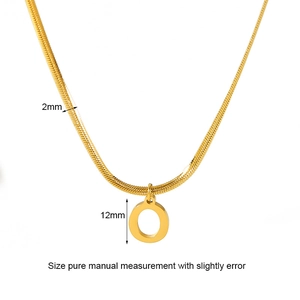 Detail view of 2mm golden snake chain with 12mm letter O pendant in 18K gold plated steel