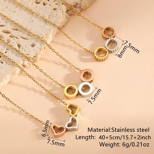 Set de colliers tricolores en acier inoxydable avec pendentifs cœur et engrenage