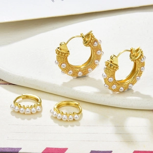18k Gold Plated Copper Hoop Earrings With Faux Artificial Pearls Elegant Retro Sweet Fashion Jewelry For Women
