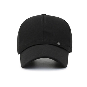 Berretto da baseball nero classico con stemma in metallo argento e tessuto twill