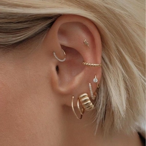 Ensemble De Bijoux En Acier Inoxydable Pour Femmes Rayures Nervurées Plaquées Or 18 Carats Boucles Oreilles C Et Bague