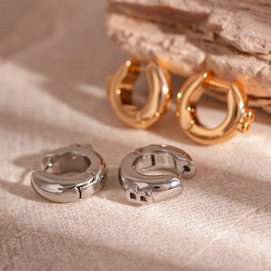 Buchstabe B Creolen Geometrischer Metallischer Kupferschmuck Mit Stahlohrringpfosten Für Frauen Modischer Minimalistischer Nischenstil
