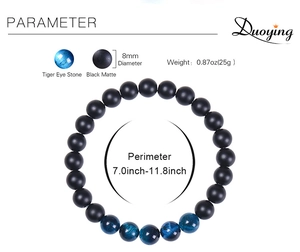 Détail du bracelet en œil de tigre 8mm et pierre noire mate avec paramètres de taille