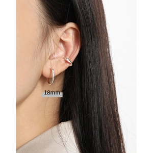 Minimalist S925 sterling silver hoop earring 18mm and ear cuff on female model