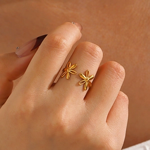 Adjustable gold stainless steel daisy ring with double petal design for women