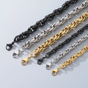Chaînes tressées en acier titane poli en couleurs or, argent et noir mat