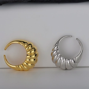 Polished S925 sterling silver cocoon croissant open ring in gold and silver finish