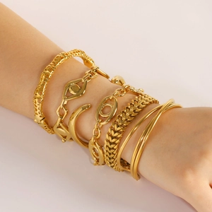 Stainless Steel Bracelet Eye Design Cuban Chain 18K Gold Plated Minimalist Stackable Jewelry Waterproof Hypoallergenic
