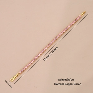 Vue détaillée du bracelet en or et zircon rose avec dimensions et spécifications de poids