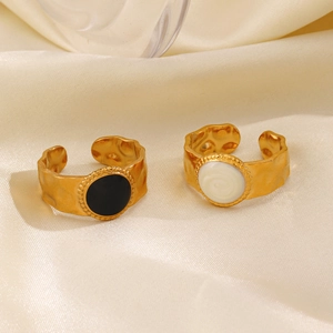 18K gold plated stainless steel open rings with hammer texture and black white inlay