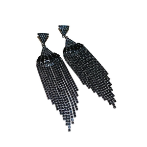 Élégantes boucles d'oreilles pendantes à pampilles en strass noir pour femmes, style minimaliste