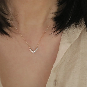 925 Sterling Silver V-shaped necklace with baguette zircon pendant in 14k gold plating
