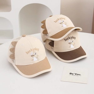 Casquette dinosaure respirante pour tout-petits avec broderie luckyday en maille