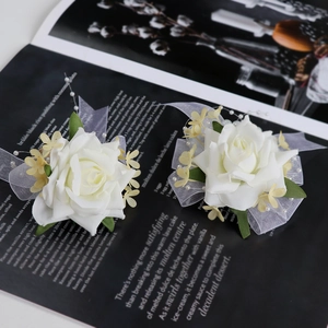 Paire de boutonnières roses blanches artificielles avec perles et nœuds pour mariages