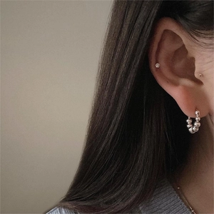 Minimalist S925 sterling silver beaded hoop earrings with a polished gradient finish