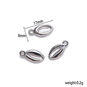 Detail of 17mm plastic CCB shell pendant showing exact dimensions and weight for DIY jewelry