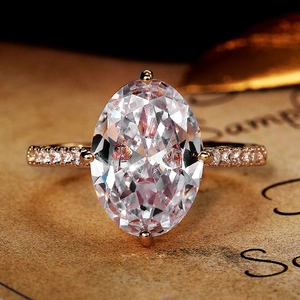 Elegant Oval Cut Zircon Ring For Women Copper Base With Pavé Side Stones Wedding Proposal Bridal Jewelry Romantic Gift