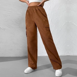 Damen Cord-Cargohose in Braun mit elastischem Bund und Seitentaschen in weiter Passform