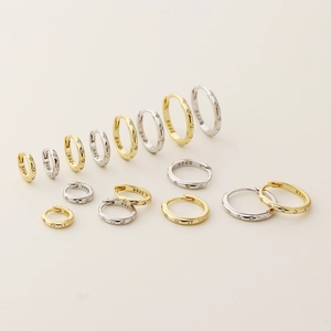 Elegant s925 silver hoop earrings with clear stones in gold and silver finishes