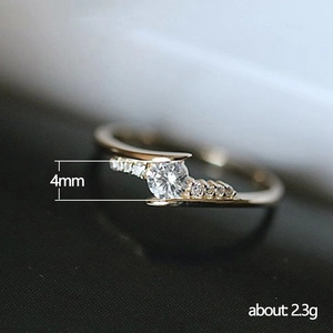 Exquisite twisted cross zircon ring for women with 4mm width and polished gold finish