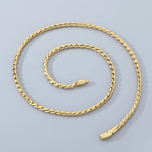 Detailed close-up of 18K gold vacuum-plated stainless steel woven basket chain link