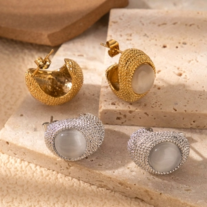 Textured C-shape titanium steel stud earrings with oval opal stone in gold and silver