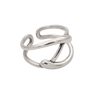 Minimalist S925 sterling silver interlocking ring with retro black drip glaze finish