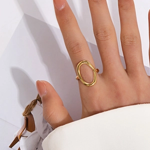Minimalist 18K gold plated stainless steel oval open ring for women in a modern style