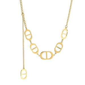 Gold titanium steel collar necklace featuring interlocking D-shaped links for women