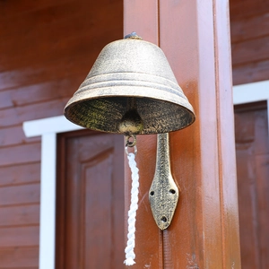 Cast Iron Wall Mounted Bell Retro Rustic Distressed Manual Pull Rope Doorbell For Garden Outdoor Home Decor