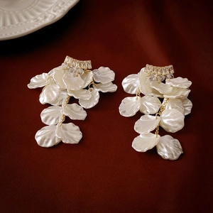 Boucles D'Oreilles Pendantes Fleurs Avec Tige En Argent Zircone Cubique Pétales Superposés Style Doux Élégant Pour Femmes