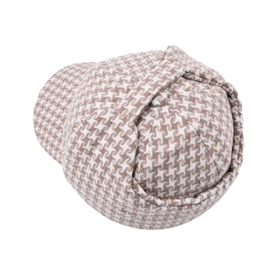 Classico cappello deerstalker marrone a quadretti con paraorecchie e stile retrò britannico