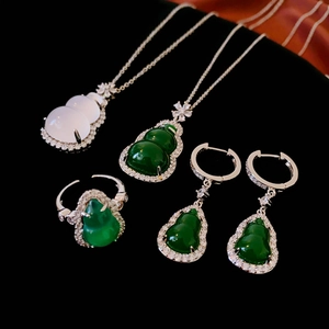 Vintage Chinese style gourd necklace set with green zircon and resin in silver finish