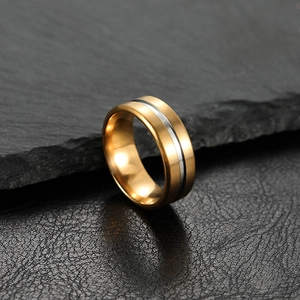 Anello bicolore 8mm in acciaio lucido con bordi dorati e striscia argento su pietra
