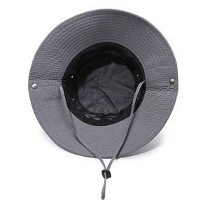 Men's outdoor sun hat in dark grey with wide brim, breathable mesh lining and chin strap